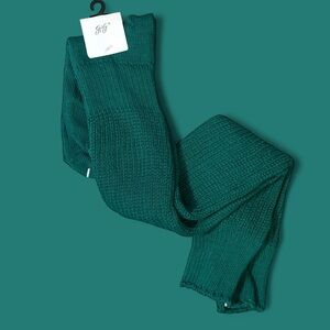 736. Knee high knit sock in dark green